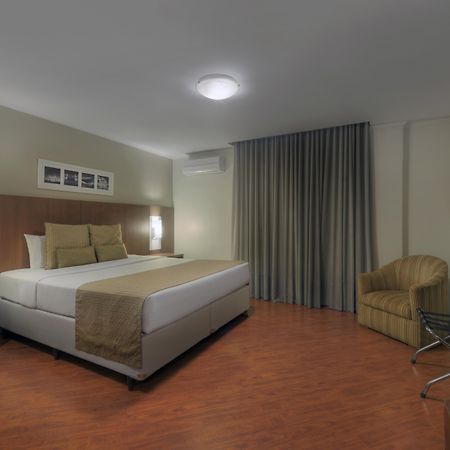 Hotel Deville Curitiba Luaran gambar