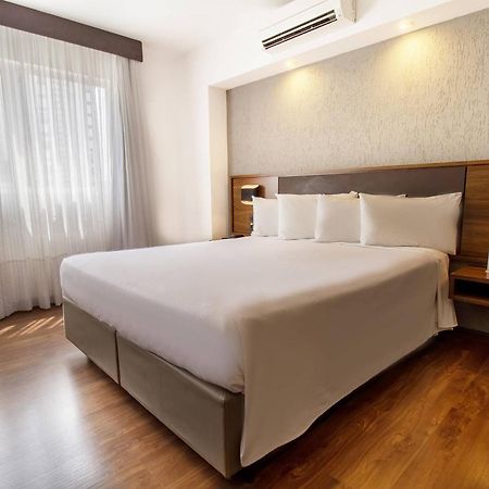 Hotel Deville Curitiba Luaran gambar