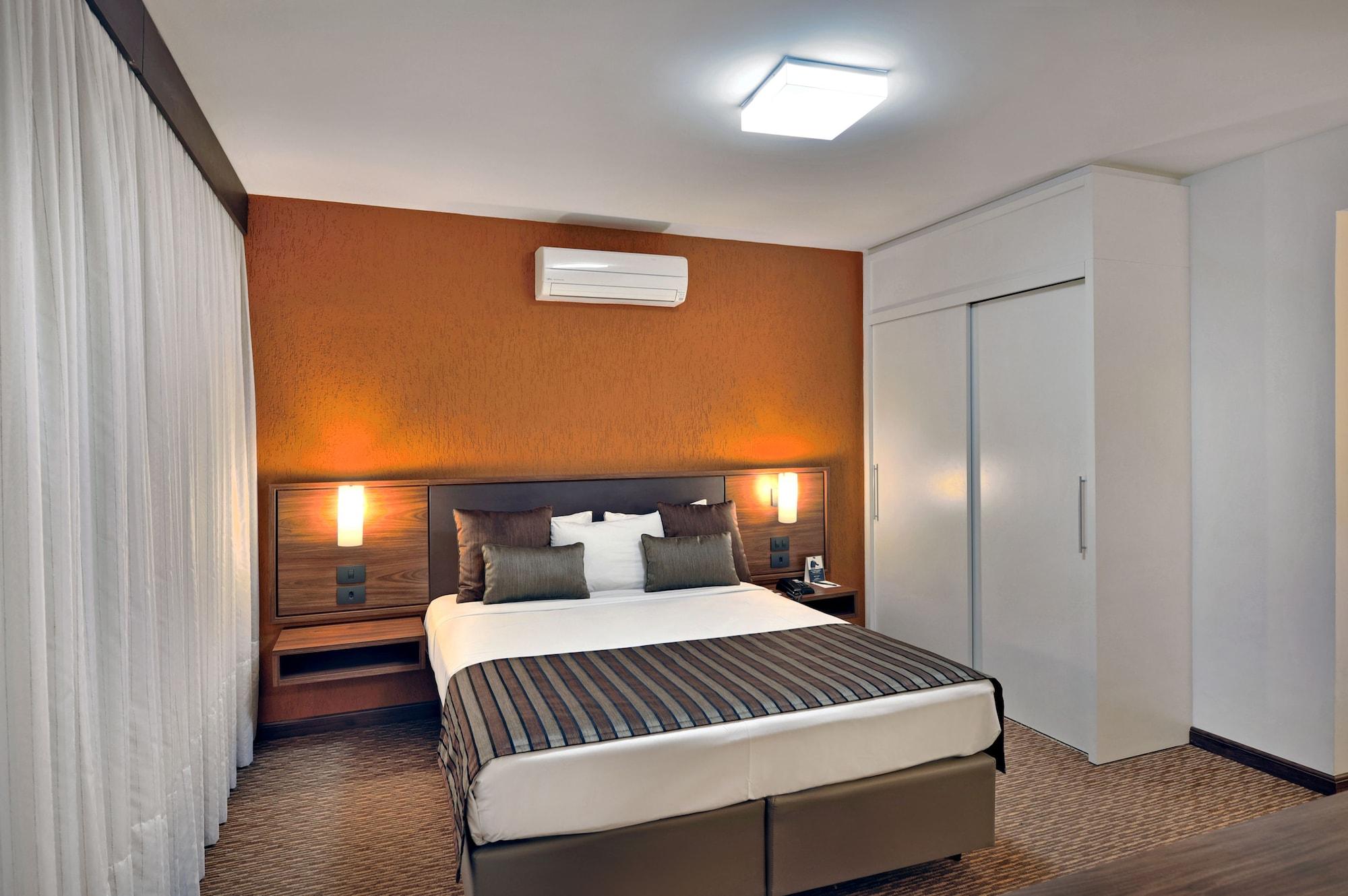 Hotel Deville Curitiba Luaran gambar
