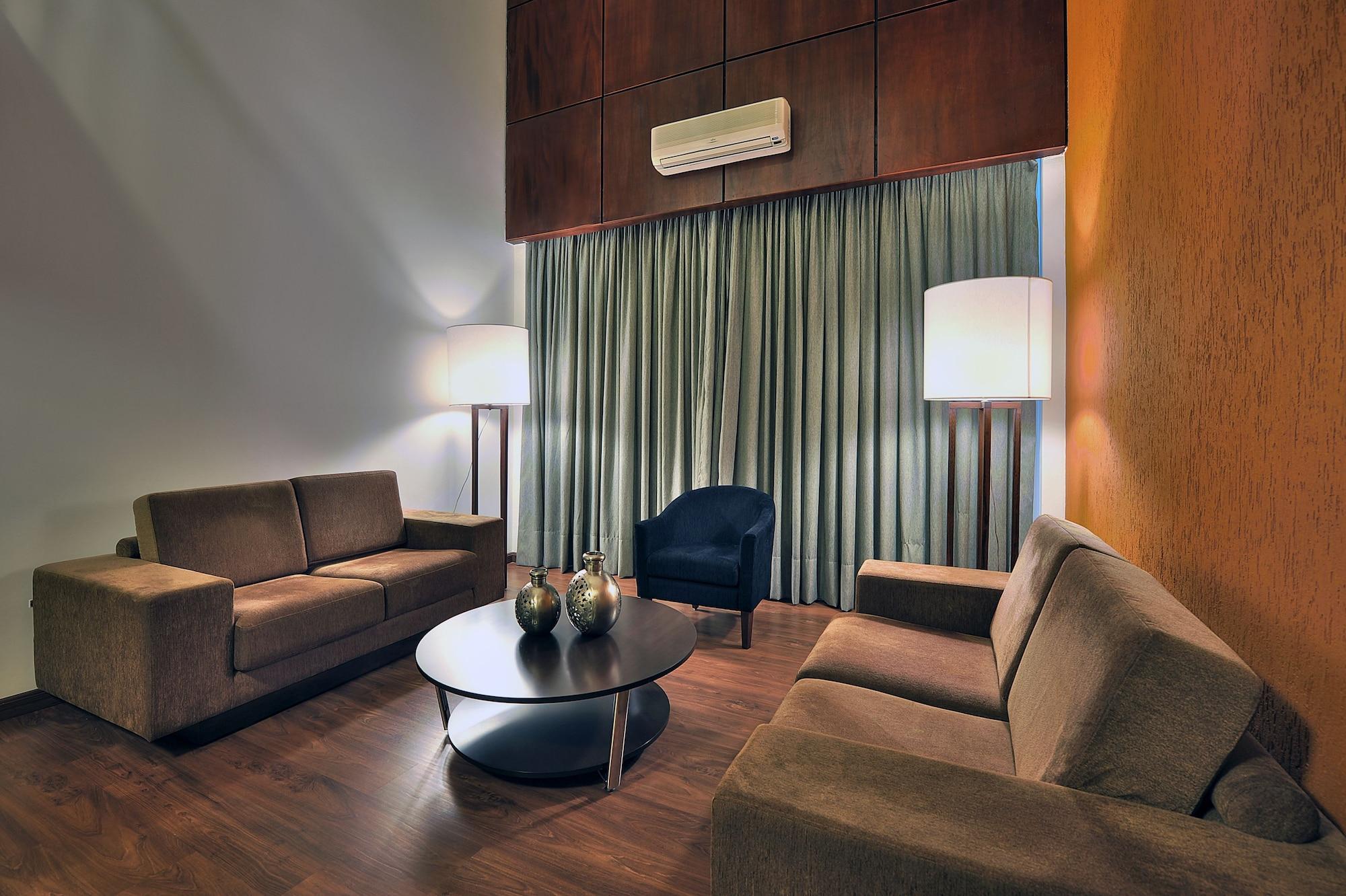 Hotel Deville Curitiba Luaran gambar