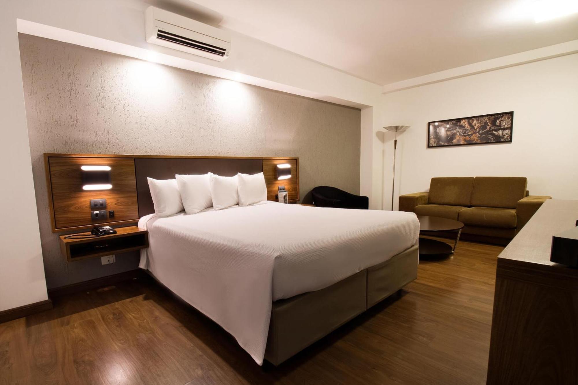 Hotel Deville Curitiba Luaran gambar