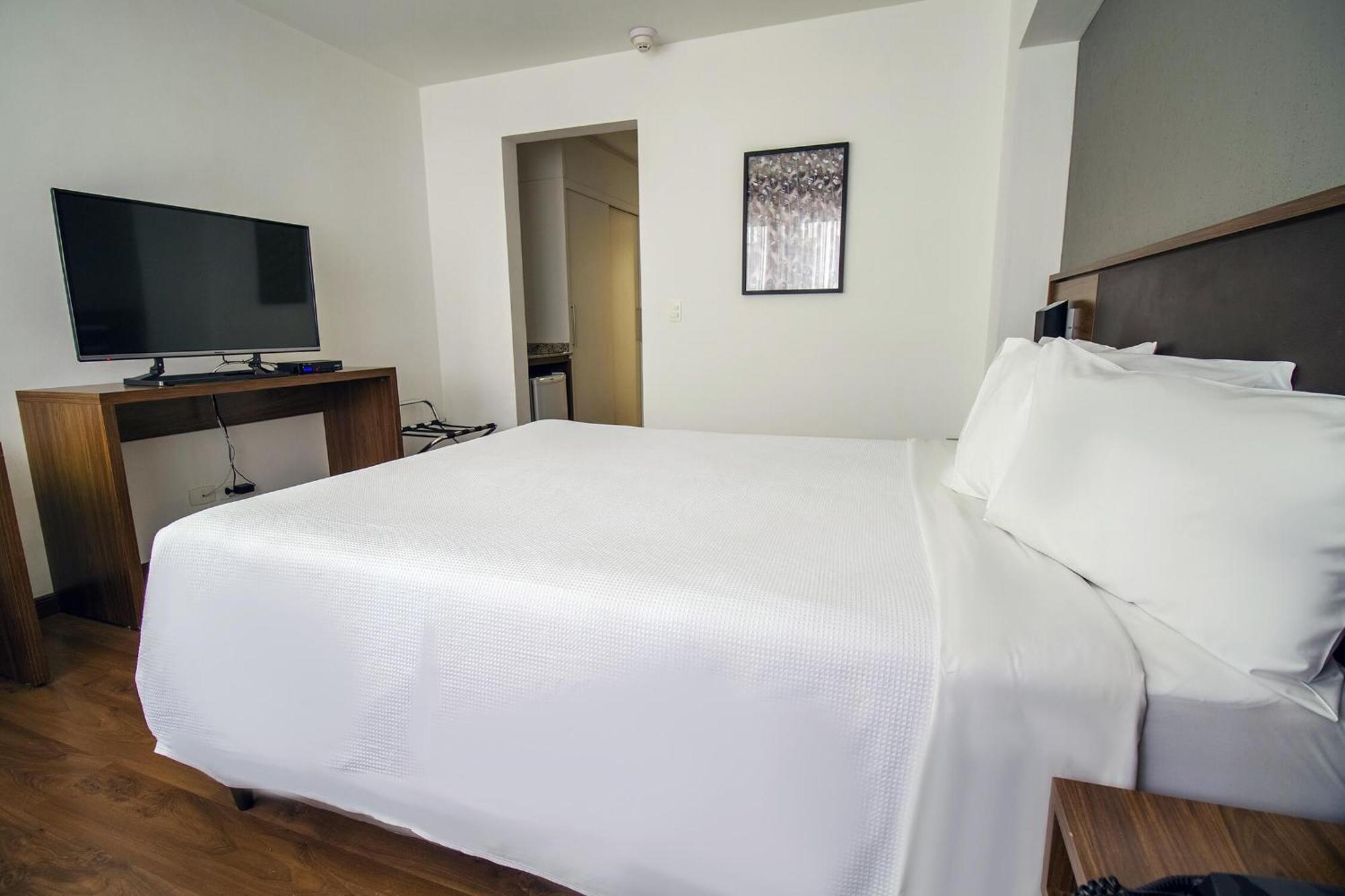 Hotel Deville Curitiba Luaran gambar