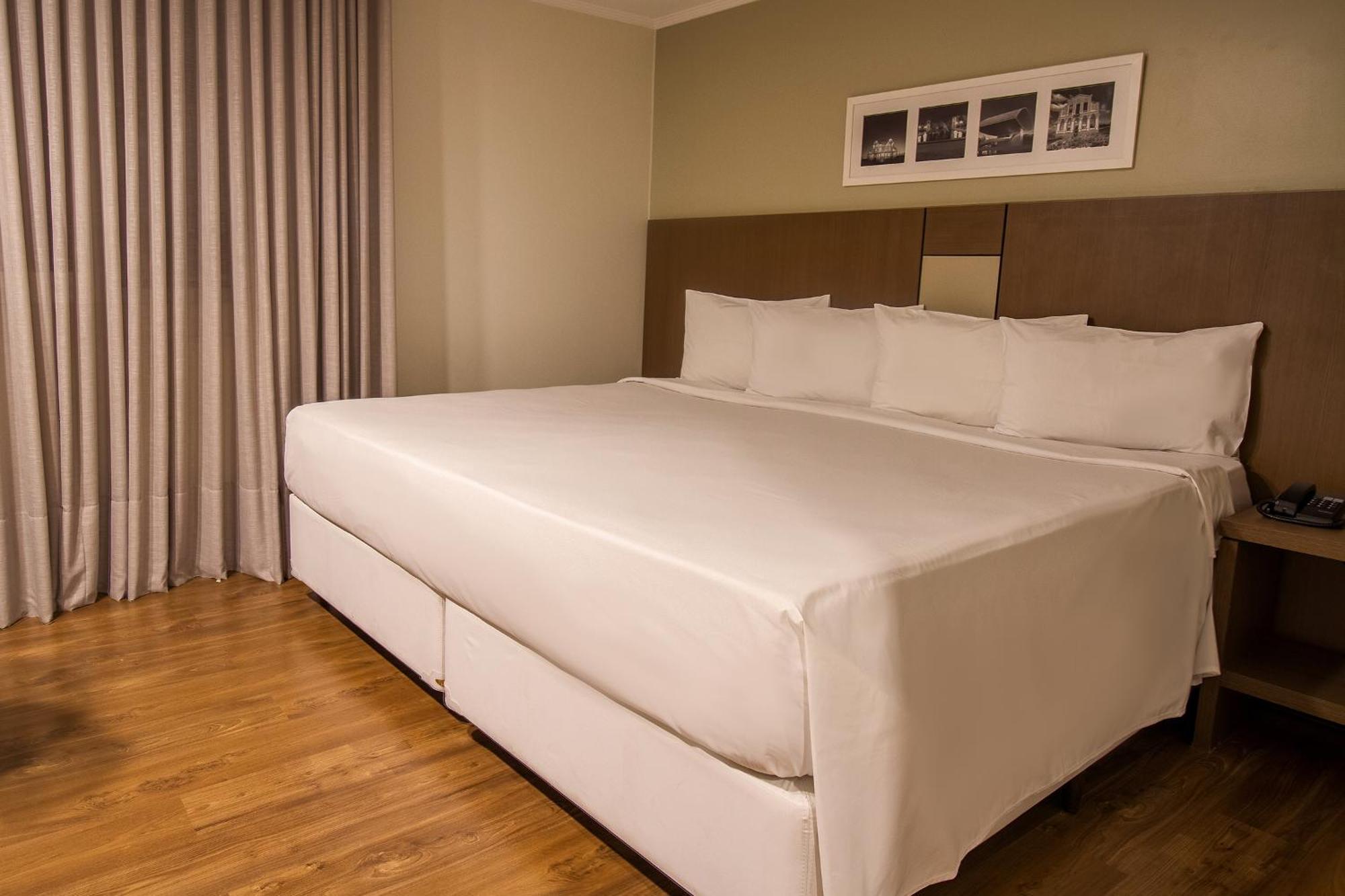 Hotel Deville Curitiba Luaran gambar