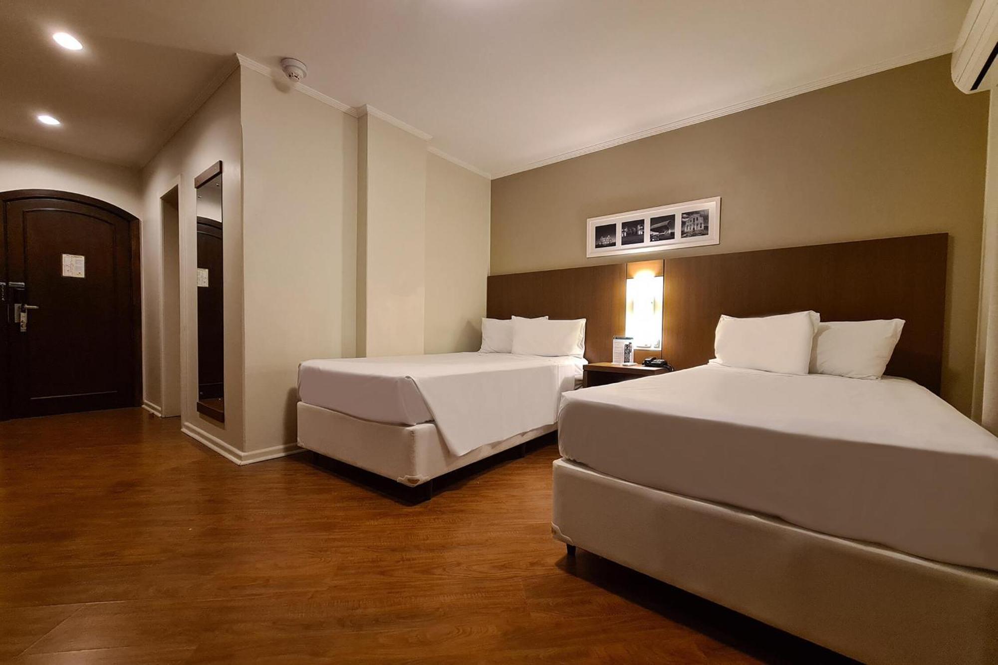 Hotel Deville Curitiba Luaran gambar