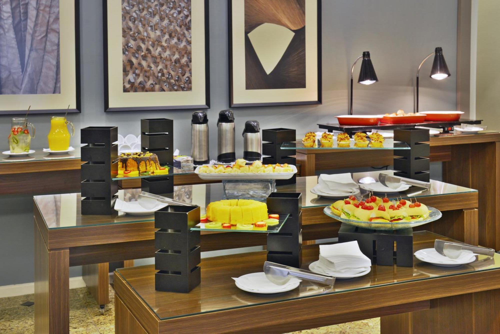 Hotel Deville Curitiba Luaran gambar