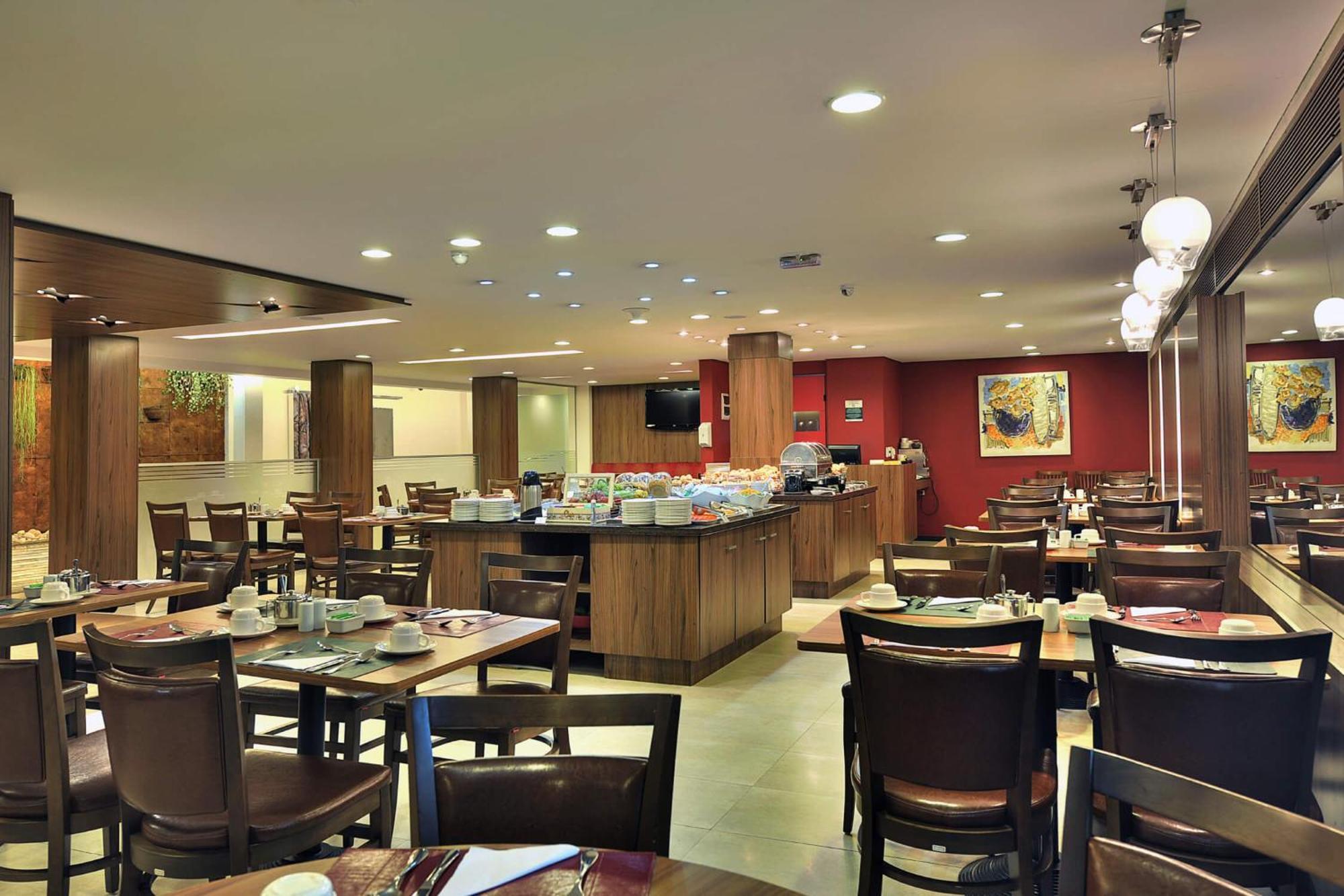 Hotel Deville Curitiba Luaran gambar