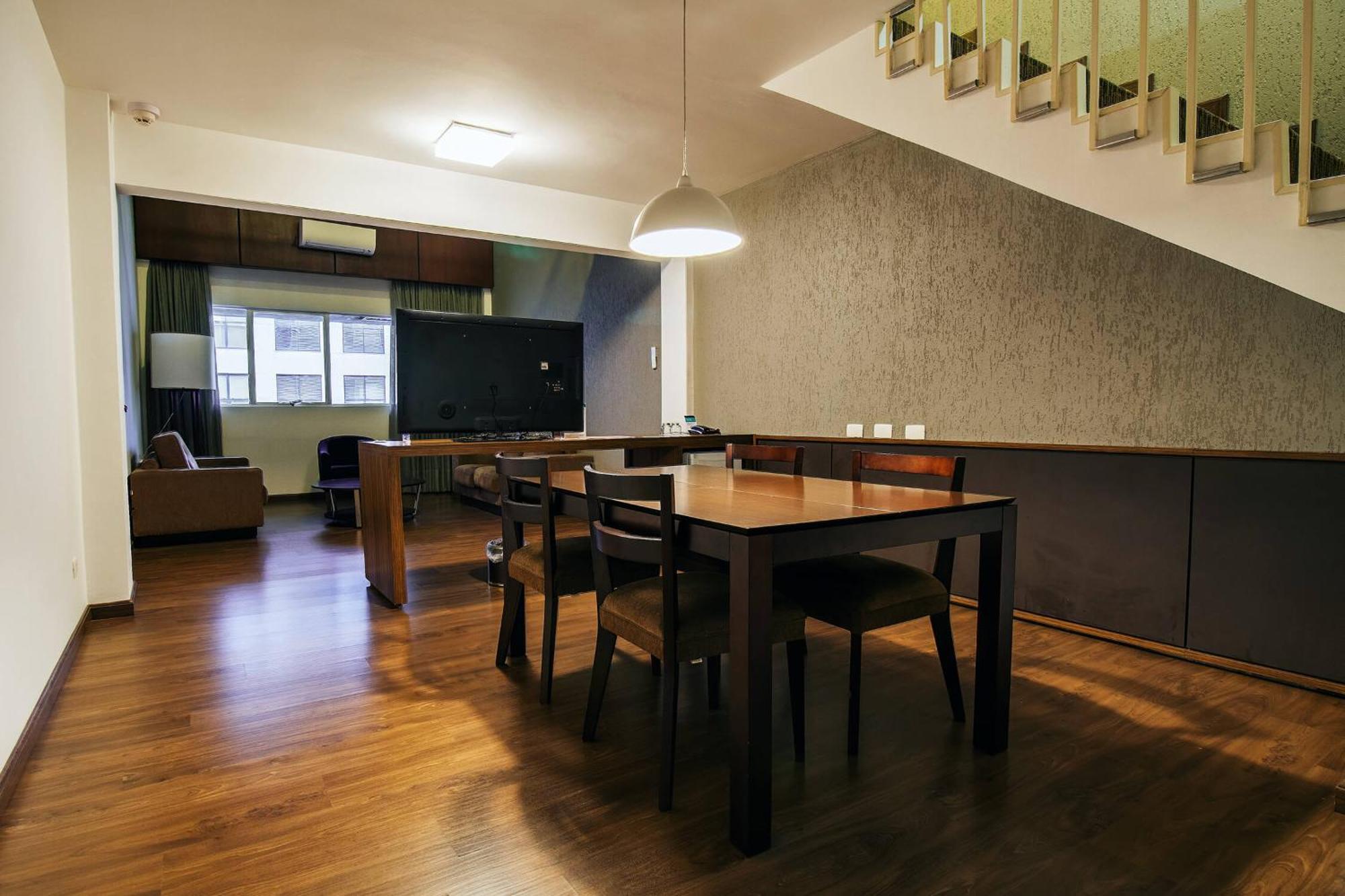 Hotel Deville Curitiba Luaran gambar