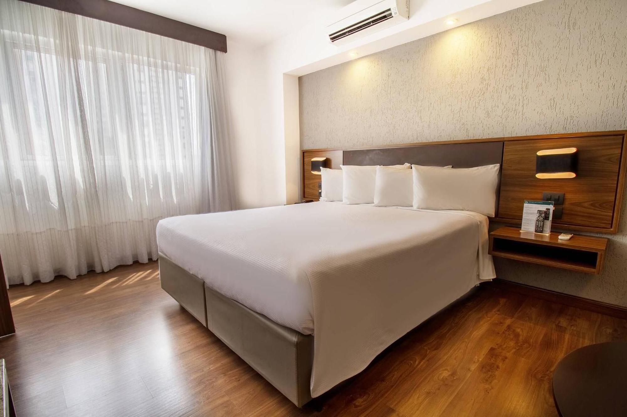 Hotel Deville Curitiba Luaran gambar