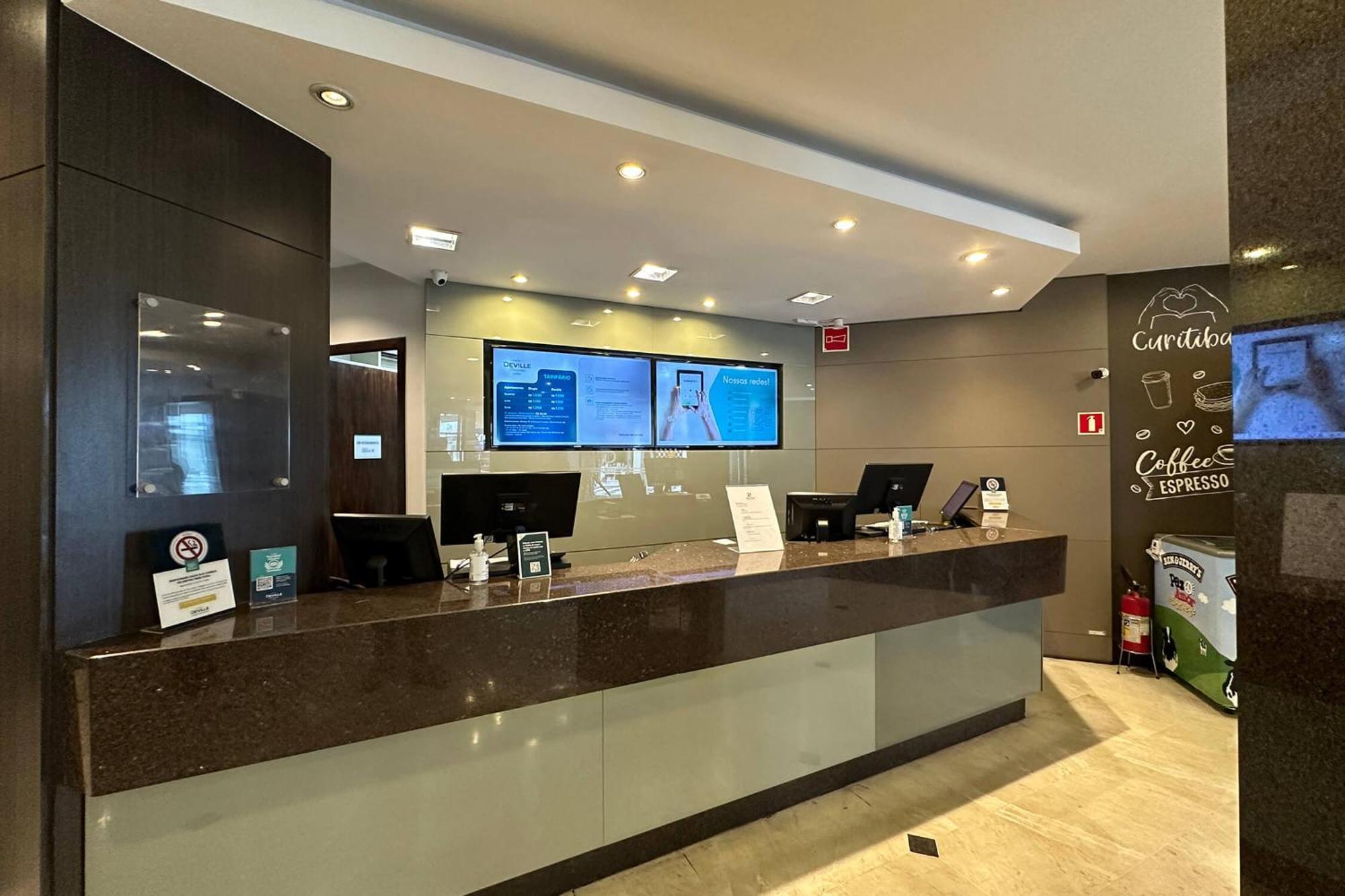 Hotel Deville Curitiba Luaran gambar