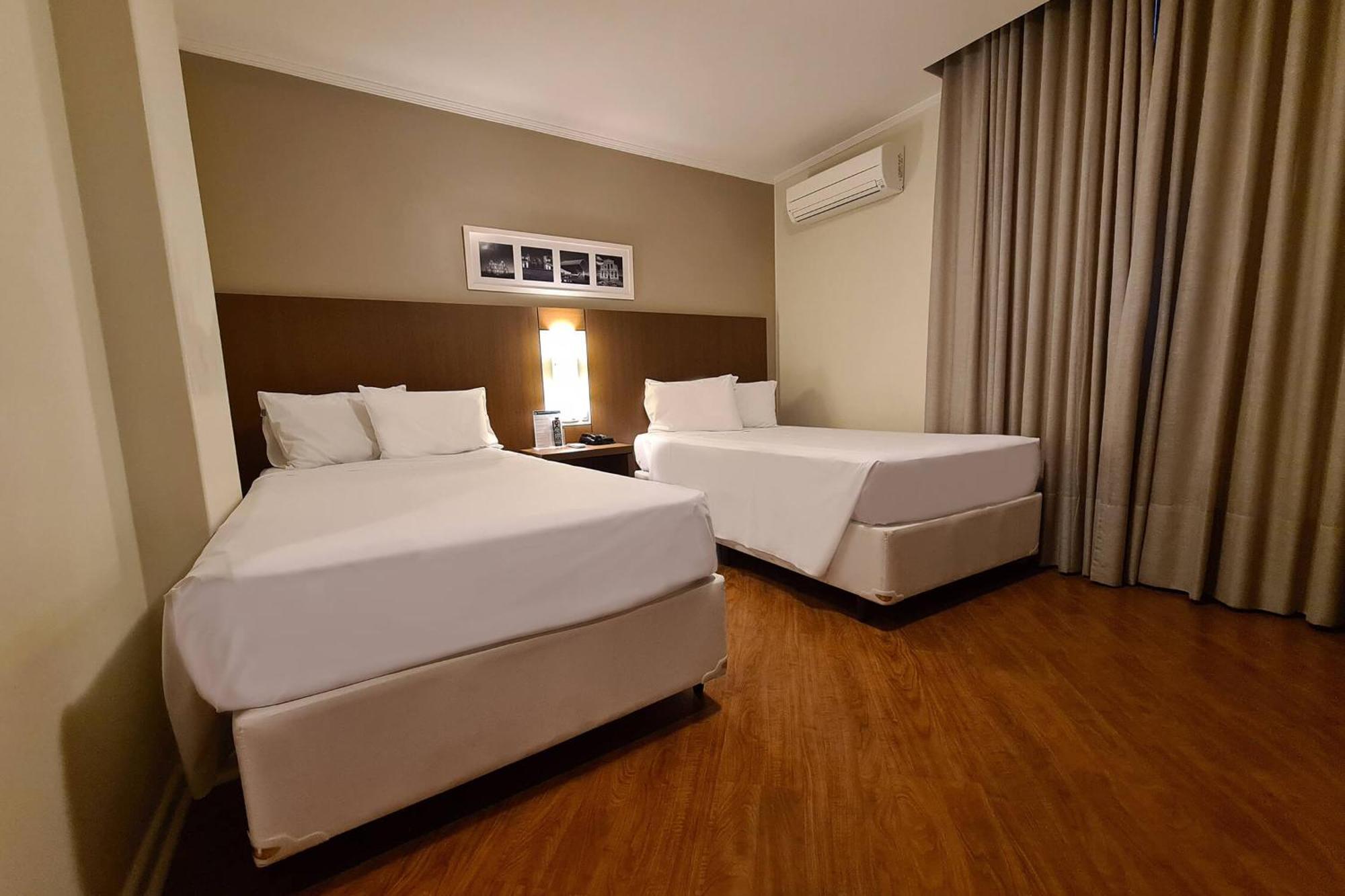 Hotel Deville Curitiba Luaran gambar
