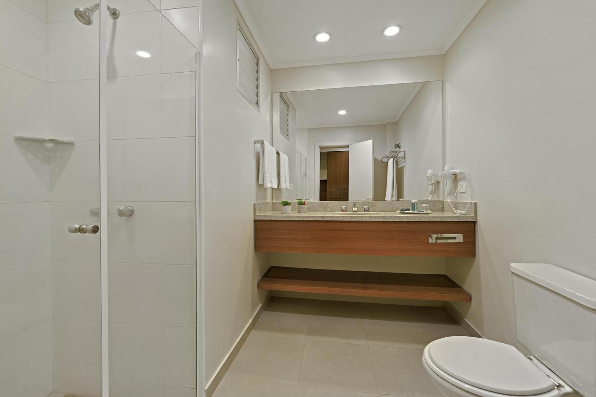 Hotel Deville Curitiba Luaran gambar