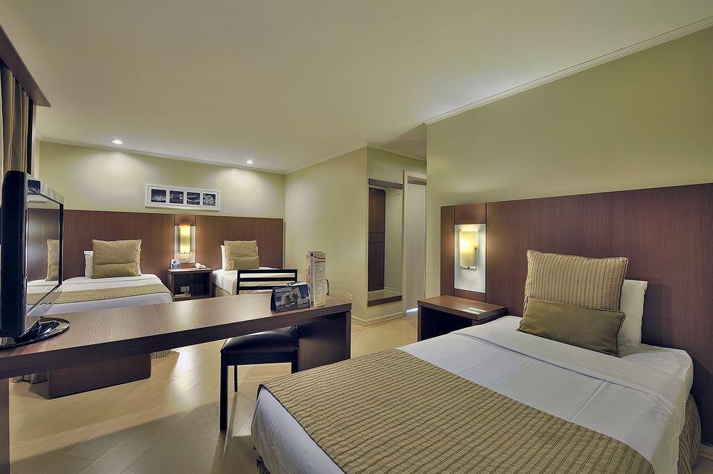 Hotel Deville Curitiba Luaran gambar