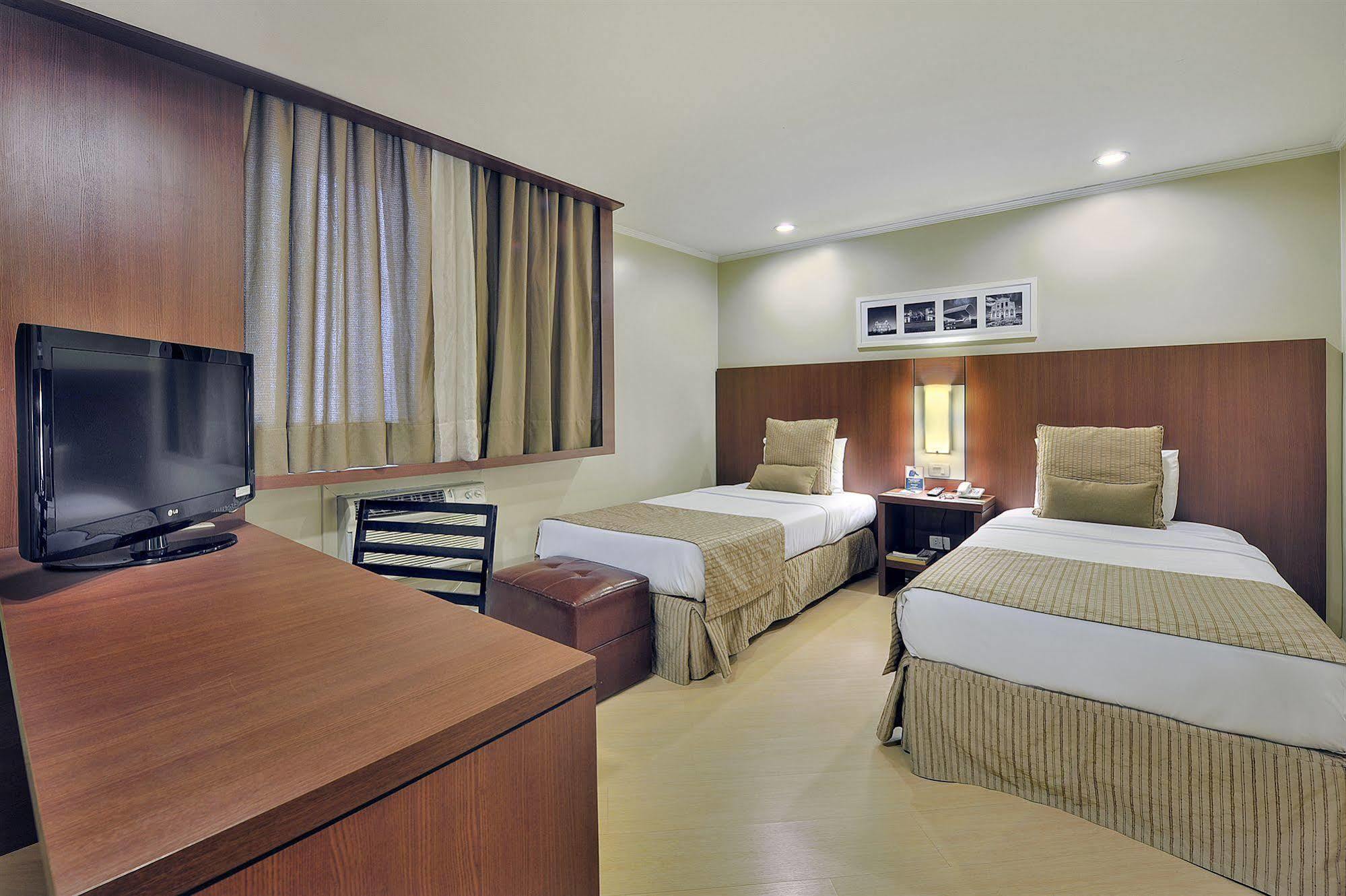 Hotel Deville Curitiba Luaran gambar
